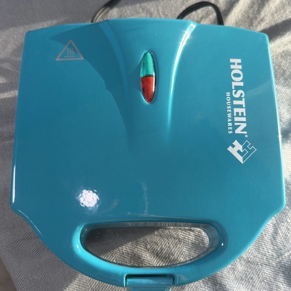 Pawlicious Recipes Holstein Housewares Dog Treat Maker Mint!